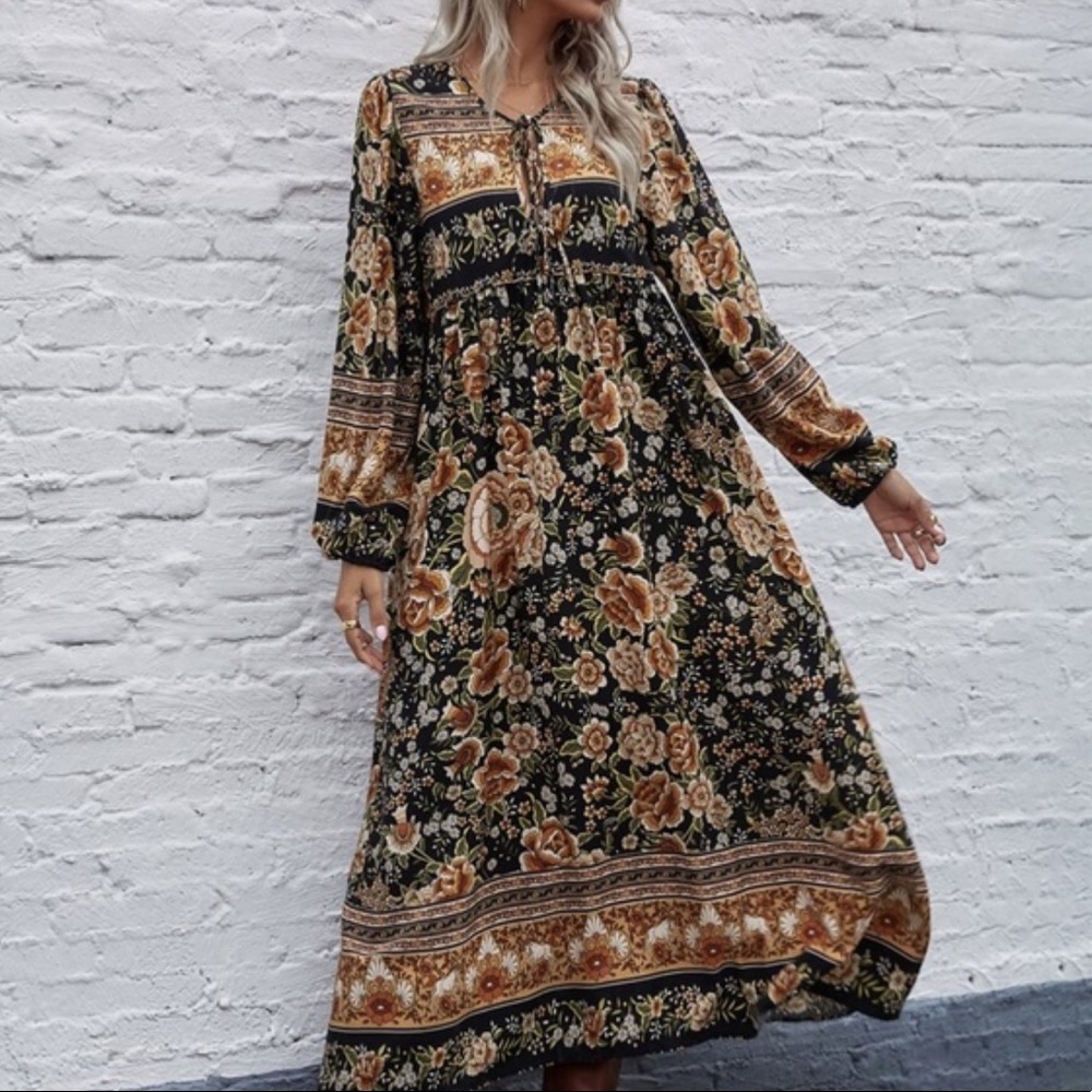 Boho Gypsy Floral Print Long Sleeve Maxi Dress - Picture 5 of 9